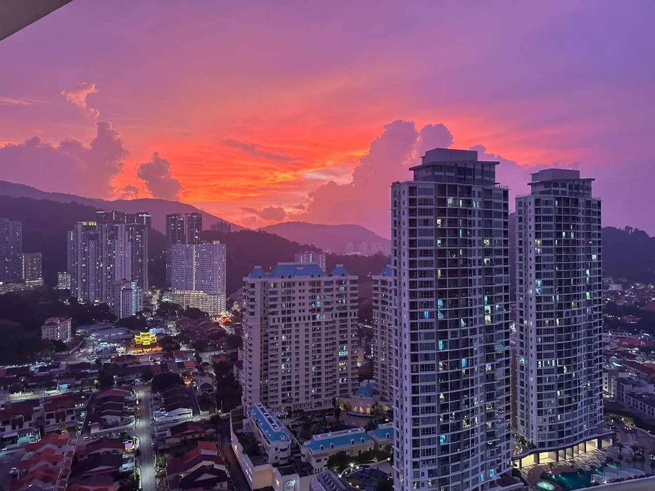 Landmark Stunning High Floor Coast View Studio #Netflix #Fast Wifi Tanjung Tokong 0*,  Malajsie